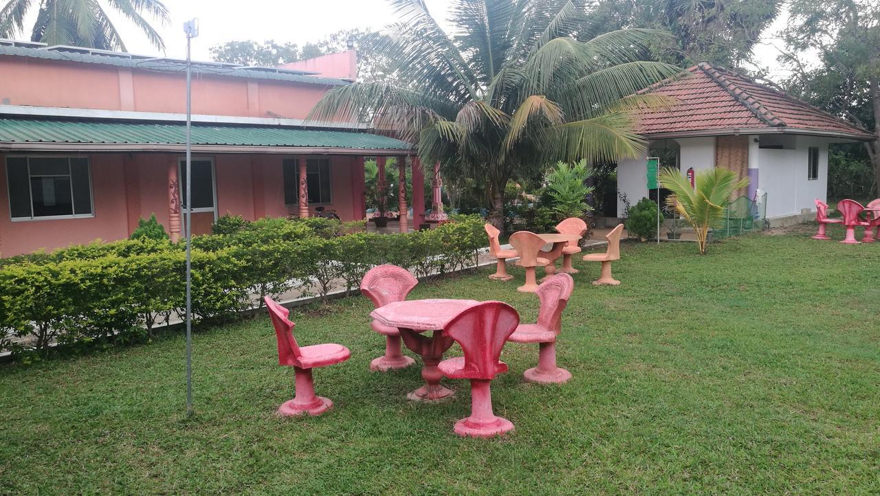 Friends Paradise Kilinochchi Eksteriør bilde